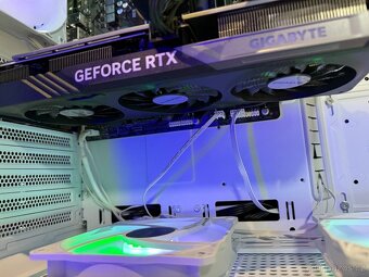 Herný počítač Ryzen 5 7500F / 32GB RAM / RTX 4060 / 512G SSD - 8