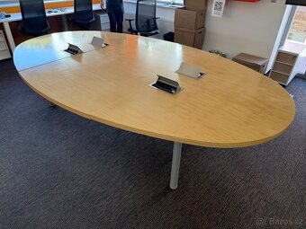Velký oválný kancelářský stůl 320×185cm /8 osob - 8