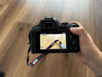 Fotoparát - Canon EOS 250D + 18–55 IS STM + externí blesk Hä - 8