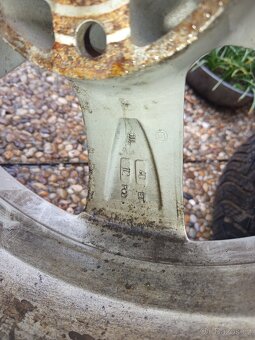 Alu kola Dezent 5x112 R17 celoroční pneu - 8