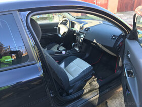 Prodám volvo C30, D3,2.0L 110kw,pětiválec,2011. - 8