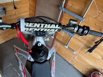 Elektrická motorka Honda CRF - 8