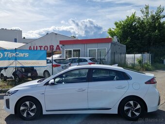 Hyundai IONIQ 1.6 HEV first edition rok 2017 1.majitel - 8