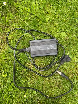 ELEKTRICKÁ KOLOBĚŽKA X-SCOOTERS XR04 EEC - 8