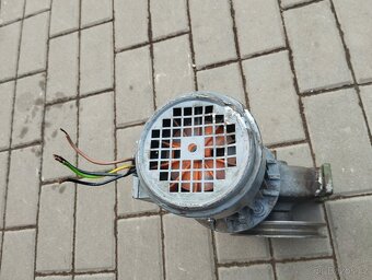 Motor s převodovkou - 8