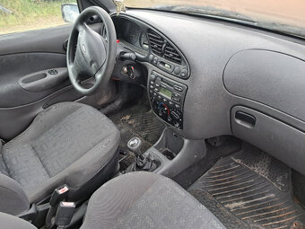 FORD FIESTA 1,3i - 8