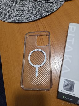 Apple iPhone 16 Pro Max, bílý Titan, zánovní - 8