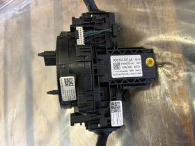 KOMPLETNÍ PÁČKY VOLANTU 5Q0953507AB/5Q0953549 - 8