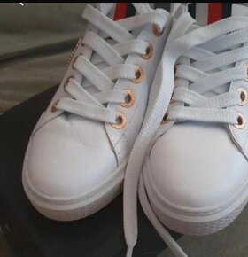 Kožené tenisky Tommy Hilfiger - 8