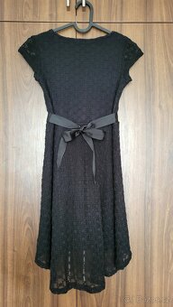 Dívčí šaty vel. do 140 cm, krásné, cena za 6 ks - 8