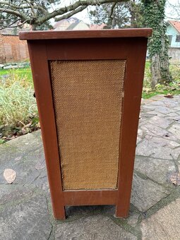 Starý noční stolek - 8