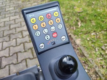 Elektrický invalidní vozík - 8