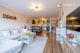 Výjimečný byt 3+kk, 102 m2, 2 balkony, 2 gar.stání, Litomyšl - 8
