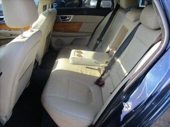 JAGUAR XF 2,2D 147kw Sportbrake Automat 2013 - 8