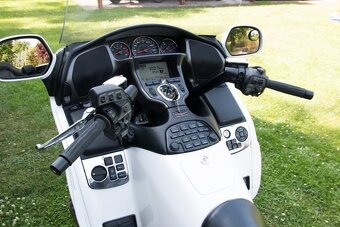 GL1800 - 8