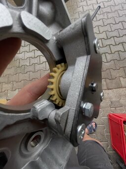 Díly na motor YX 140 - 8