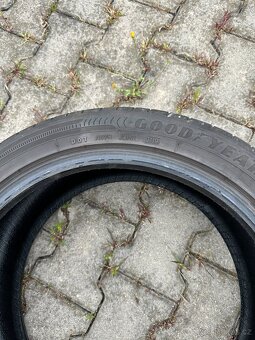 225/45 R17 - 8