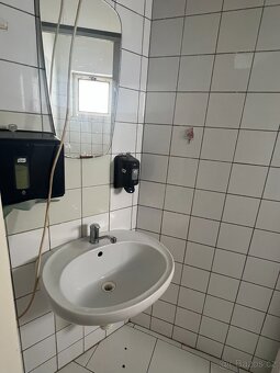 Pronájem obchodního prostoru 37 m², Holice - 8