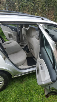 Ford Mondeo kombi, Ghia 2001 - 8