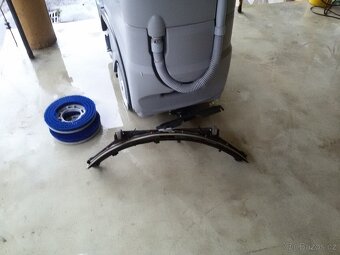 Podlahový mycí stroj Nilfisk BR 601 se sedící obsluhou - 8