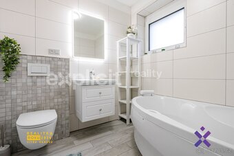 Prodej rodinné domy, 160 m2 - Zlín, ev.č. 02054 - 8