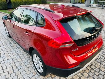 Volvo V40 T4 BENZÍN 132KW MAN KAMERA SERVISKA CROSS COUNTRY - 8