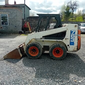 Smykový nakladač Bobcat 763, r.v. 2002 - 8