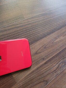 iPhone 11 128gb Red kapacita baterie 94% - 8