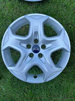 Kola Ford focus - 8