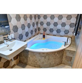 Pobyt ve Wellness Hotelu Fénix pro 2 osoby...2 noci - 8