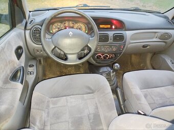 Renault Megane - 8