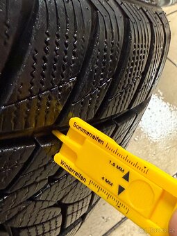 PNEU Imperial 215/45/18 - 8