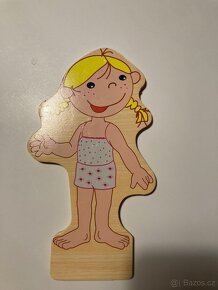 Magnetická dřevěná panenka skládačka oblíkací - 8