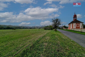 Prodej pozemku k bydlení, 1556 m², Valeč, ul. Podbořanská - 8