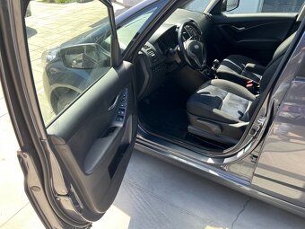 HYUNDAI ix20 1.4i 66 KW 1.MAJ PAR.SENZOR VYHŘ.SEDADLA+VOLANT - 8