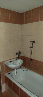 Pronajmu byt 1+1 v Sokolově - 8