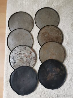 8x staré plechy na frgály - 8