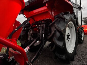 Japonský traktor KUBOTA GL 23
Diesel 3 válec, 23HP - 8
