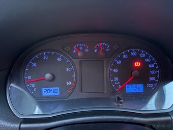 Volkswagen Polo - 8