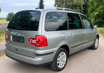 VOLKSWAGEN SHARAN 1.9 TDI 7-MIESTNY HIGHLINE - 8