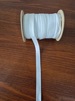 Šikmý proužek - zlatý, černý a bílý - lemovky - 8