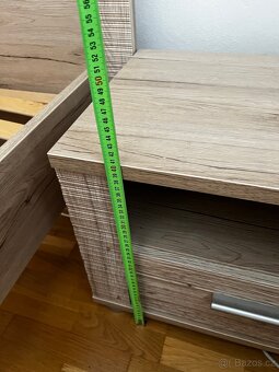 Manželská postel s nočními stolky - 8