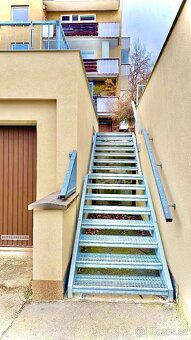 Prodej garáže s s parkovacím místem na střeše. Krč - 8