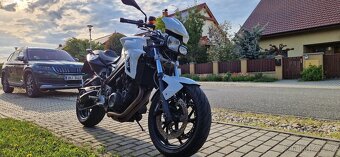 F800R - 8