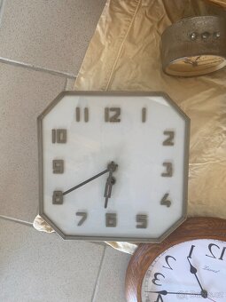 Hodiny - nástěnné i stolní - 8