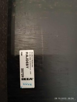 Kulatý stůl a 4 židle - 8