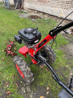 Malotraktor VARI XP200 s vlekem - 8