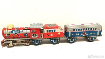 Lucerničky, kovové schránky, retro vláček na setrvačník - 8