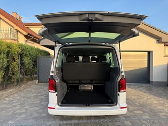 Volkswagen Caravelle 2.0 TDI DSG Comfortline Long 2023 - 8