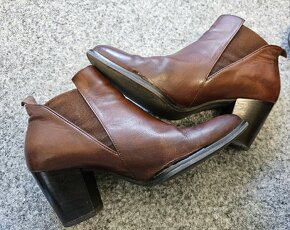 Kozačky Lasocki vel.39,Polokozačky Gabor 5 1/2,Derma pero - 8